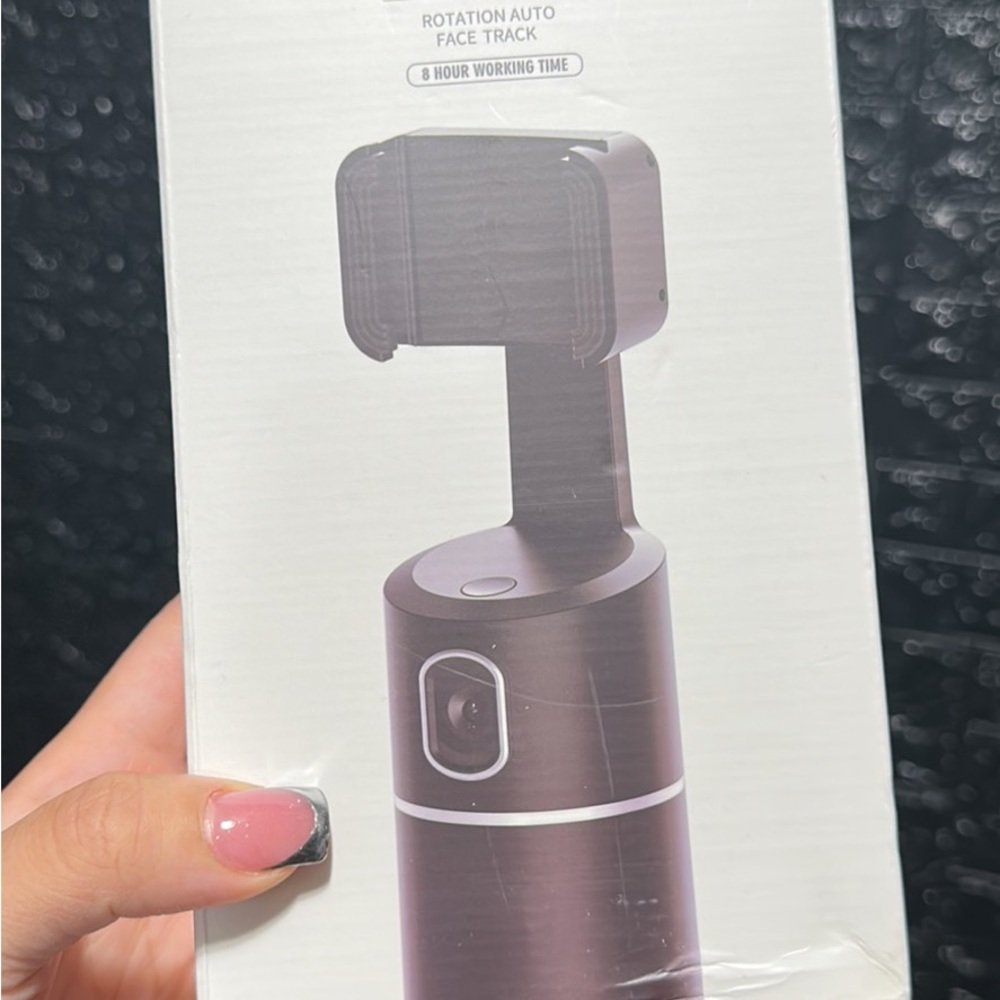 Face tracking content creating device brand new never used